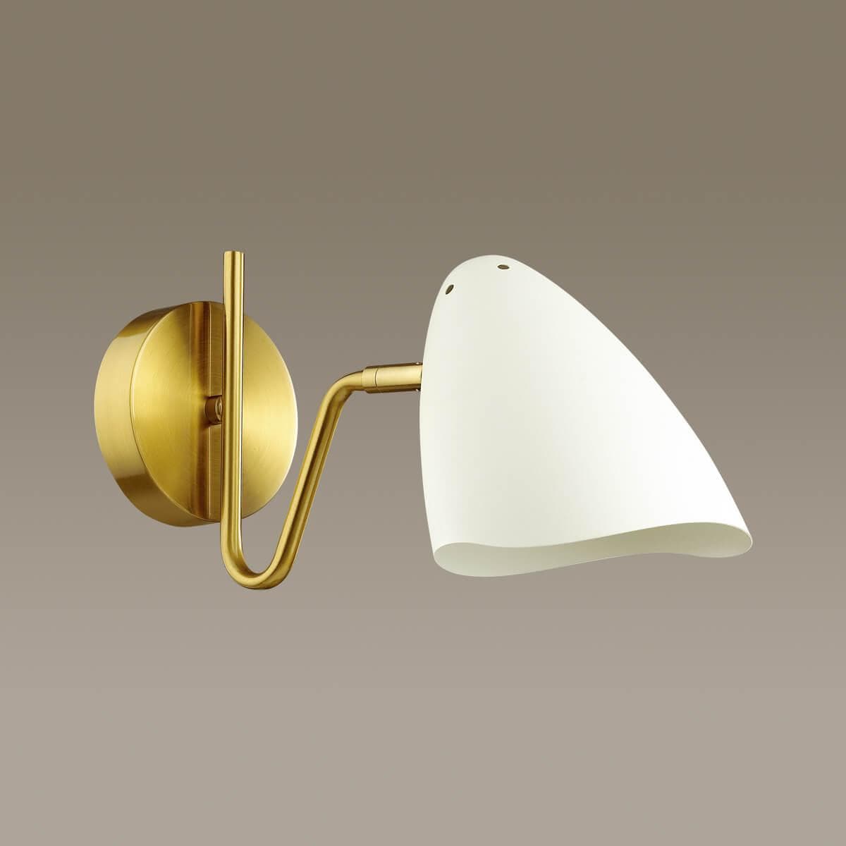 Lumion 4540/1W MODERNI LN21 136 латунь, белый Бра E14 40W 220V MADISON — миниатюра 3