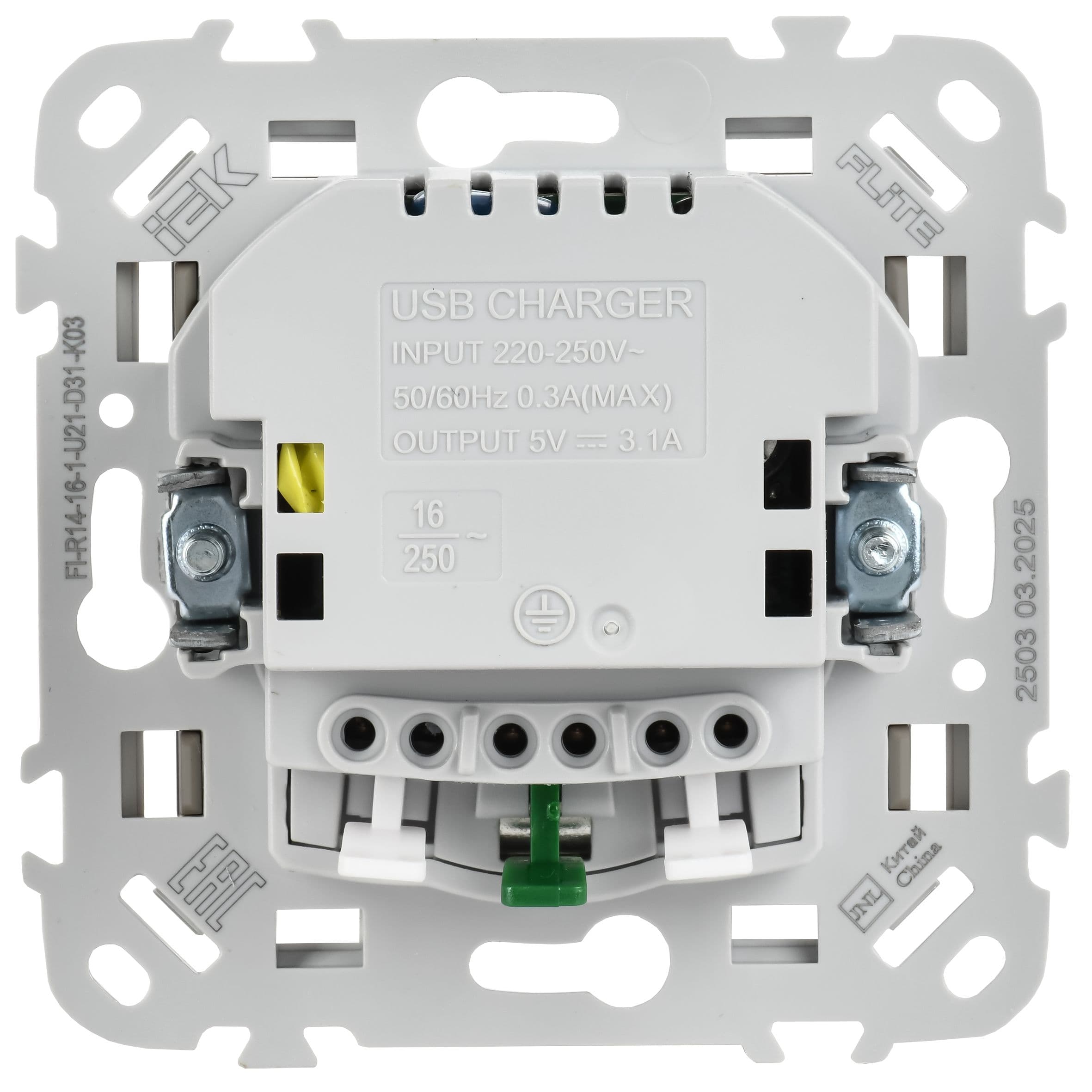 IEK FLITE Серый Розетка 1-местная с заземлением с защитными шторками 16А с USB A+A 31А безвинтовое крепление — миниатюра 3