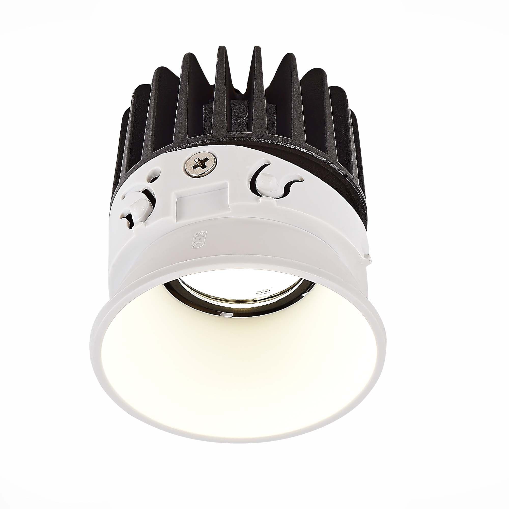 ST LUCE ST850.508.07 Светодиодный модуль SMART Белый LED 1*7W 2700K-6500K 560Lm Ra90 36° IP20 D69xH70 220-240V