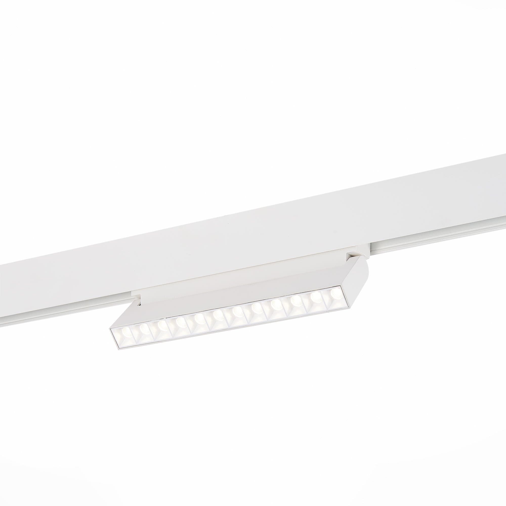 ST Luce ST364.546.12 Магнитный трековый светильник белый LED 1*12W 4000K 1 009Lm Ra>80 36° IP20 L219xW22xH108 48V