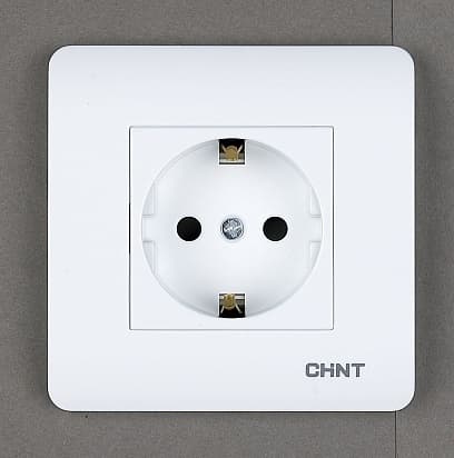CHINT Розетка с заземляющим контактом 16А 250В