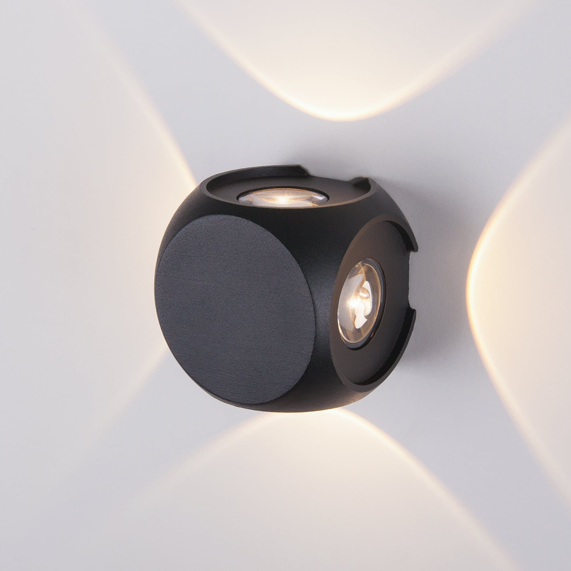 Elektrostandard 1504 TECHNO LED / Светильник садово-парковый со светодиодами CUBE черный a047186