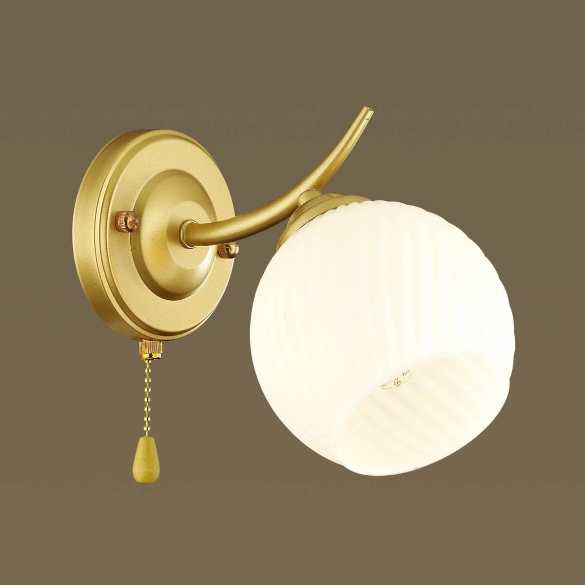 Lumion 4545/1W COMFI LN21 051 матовое золото, белый Бра E27 60W 220V GISELLE — миниатюра 4