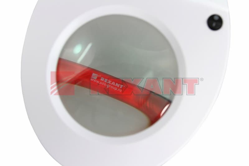 Лупа на струбцине круглая 3D с подсветкой и крышкой, белая Rexant 31-0202 — миниатюра 3