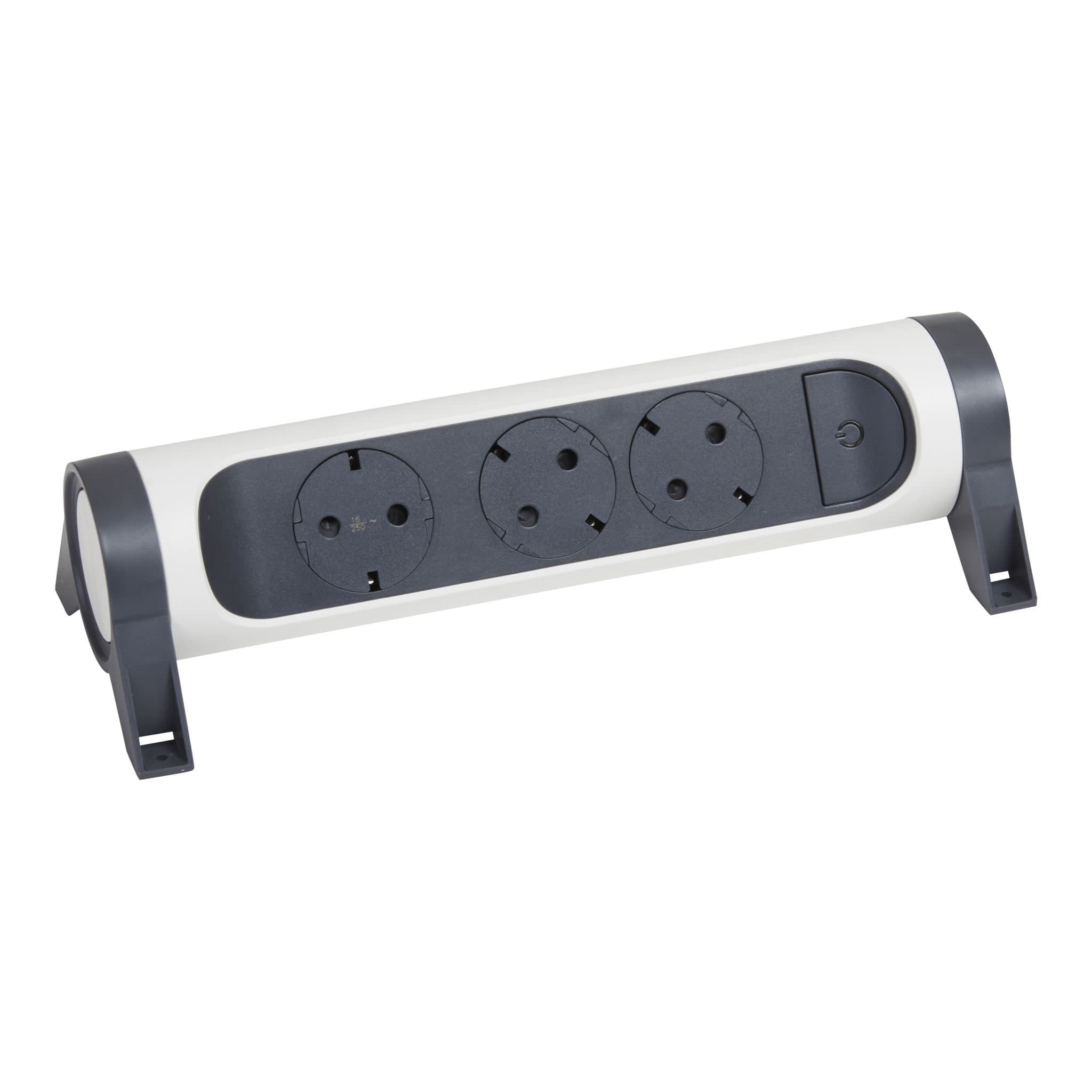 Legrand Revolution Комфорт Бело-черный Удлинитель 3x2К+З с выкл., без кабеля, плоские розетки, фиксируемый поворотный блок 694543 — миниатюра 3