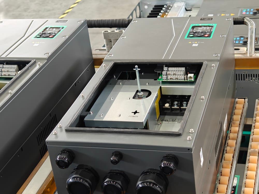 Systeme Electric Преобразователь частоты STV900 110 кВт 400В IP55 — миниатюра 2