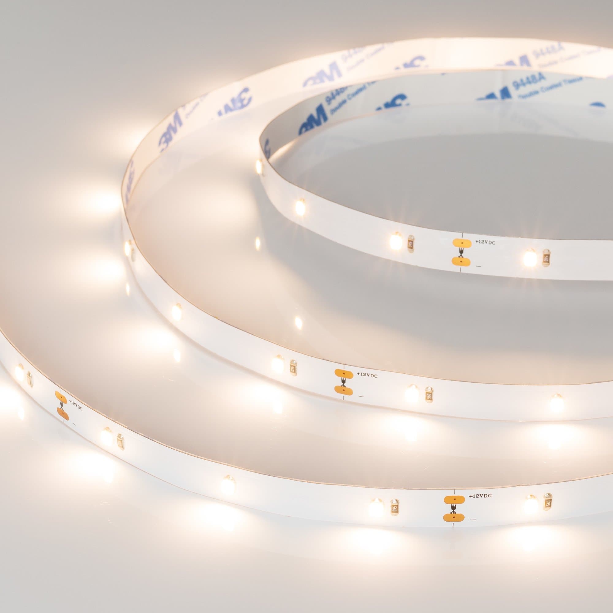 Arlight Светодиодная лента RT 6-5000 12V Warm 3000K (2835, 150 LED, PRO) (6 Вт/м, IP20) 019675 — миниатюра 4