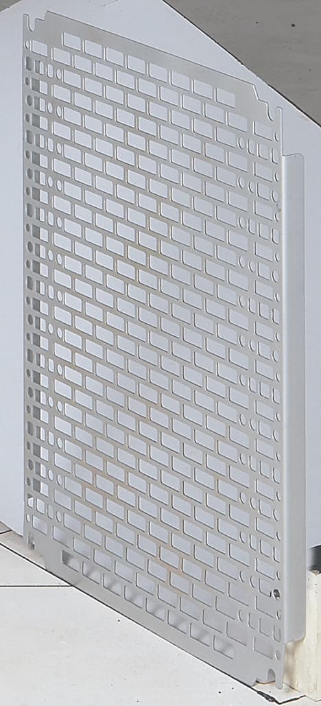 Legrand Lina 25 Пластина перфорированная 500х400 036015 — миниатюра 2