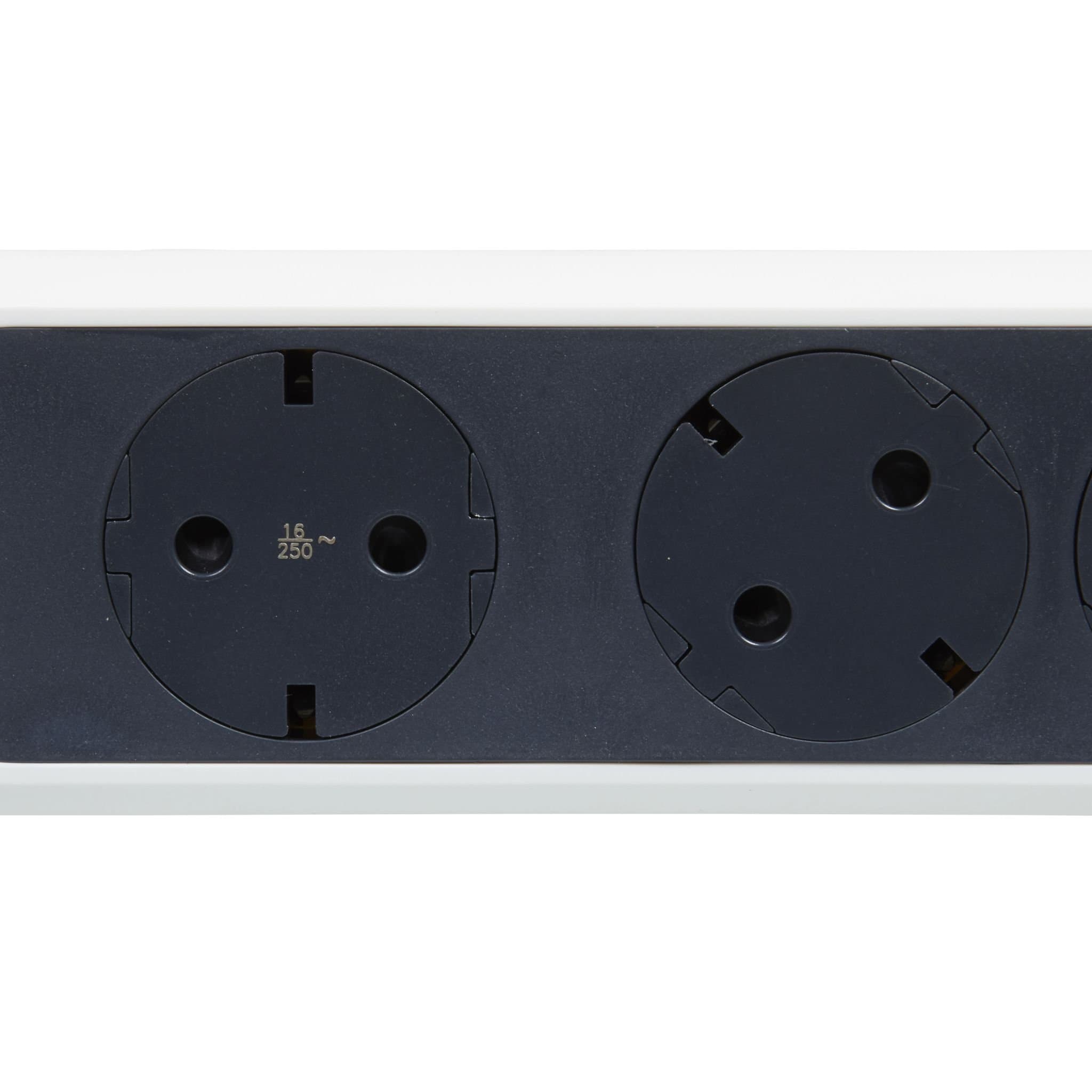 Legrand Revolution Комфорт Бело-черный Удлинитель 3x2К+З с выкл., кабель 3м, плоские розетки, УЗИП с индикацией, фиксируемый поворотный блок 694535 — миниатюра 2