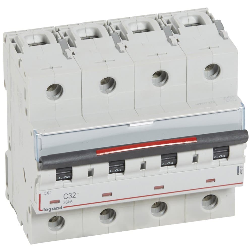 Legrand Автоматический выключатель DX3 32A 4п 36кА 410037