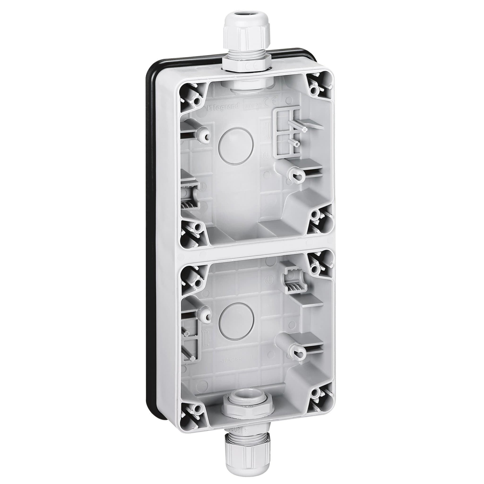Legrand Plexo Коробка 2 постовая вертикальная IP66 090492