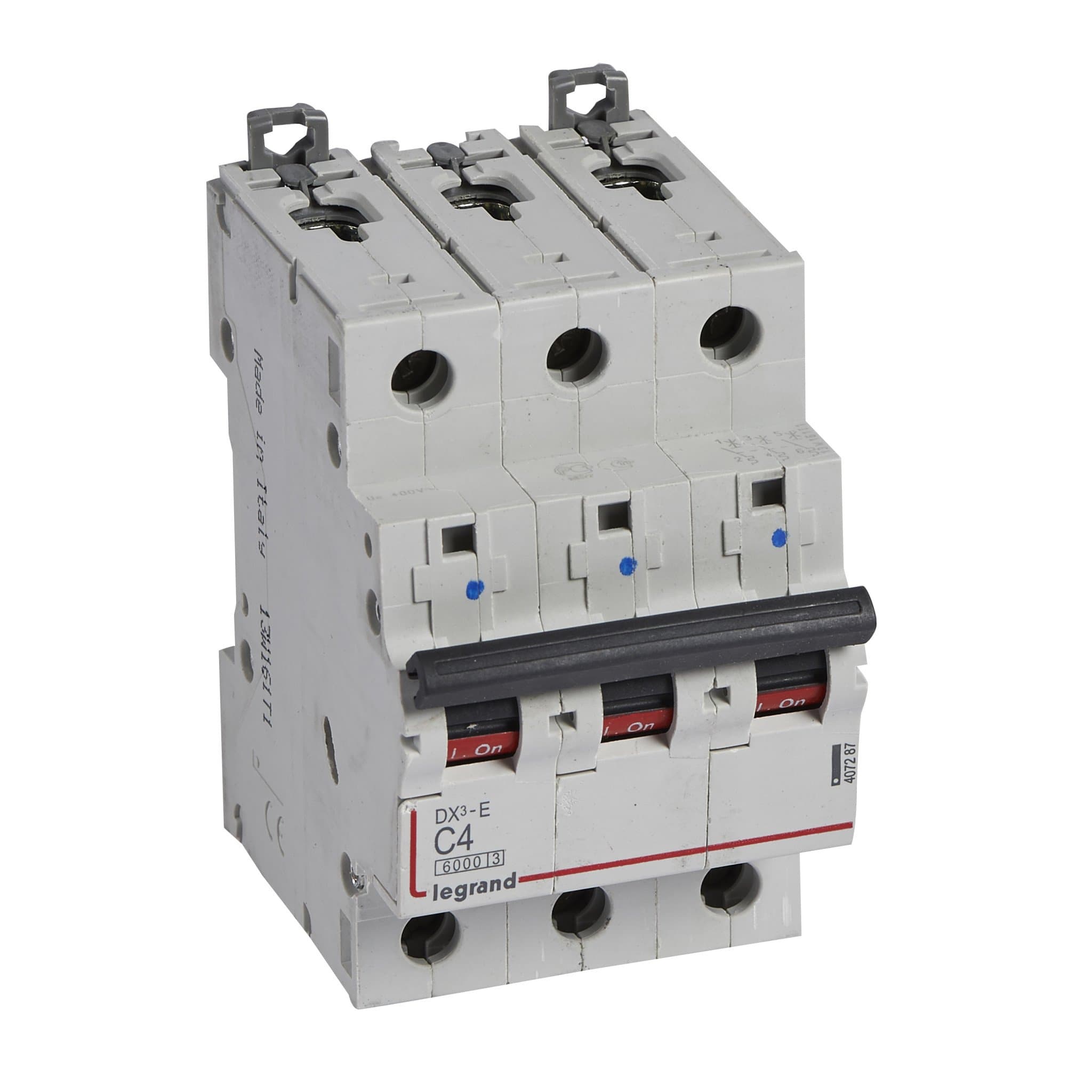 Legrand DX3-E Автоматический выключатель 3P 4А (С) 6000/6kA 407287 — миниатюра 1