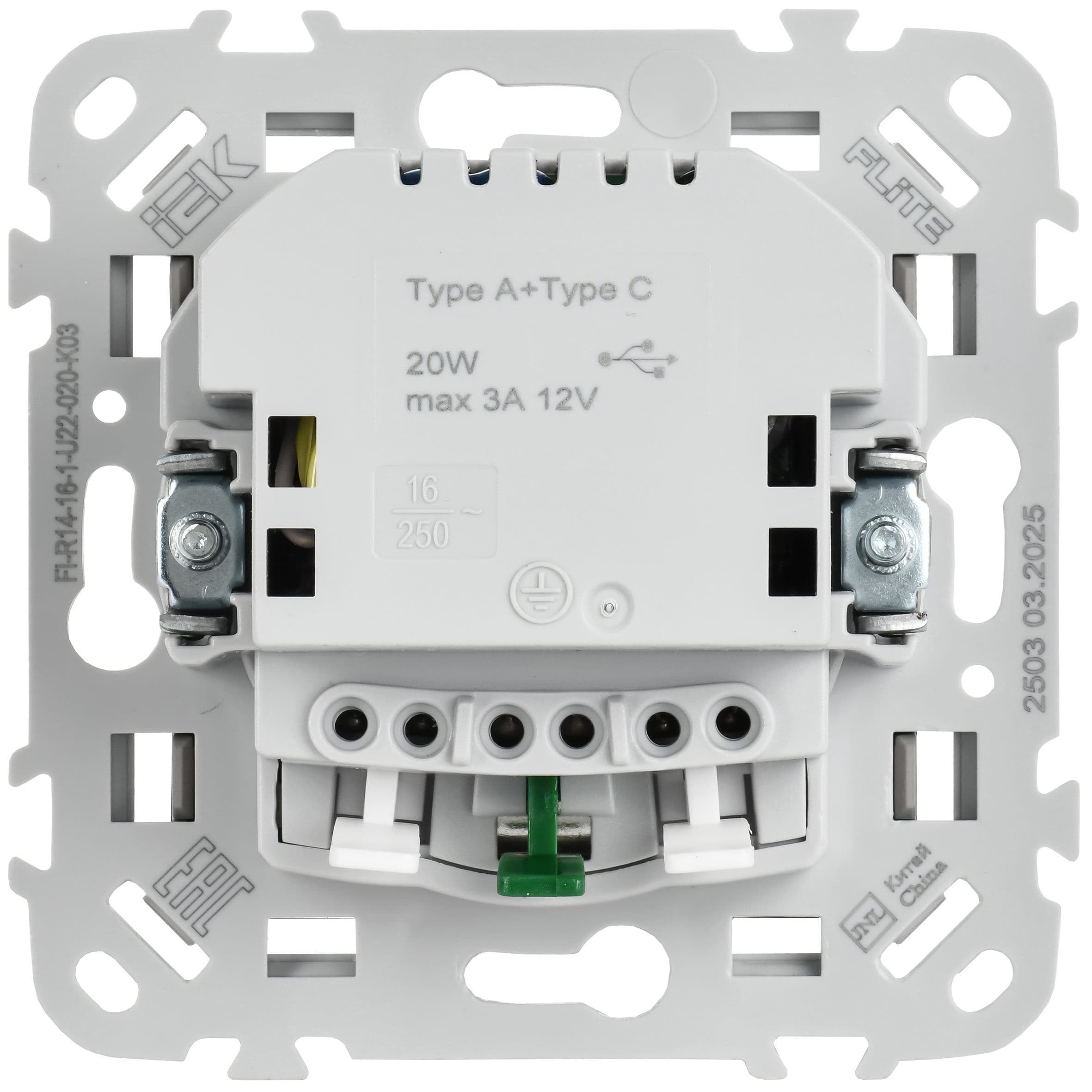 IEK FLITE Серый Розетка 1-местная с заземлением с защитными шторками 16А с USB A+C 20Вт безвинтовое крепление — миниатюра 3