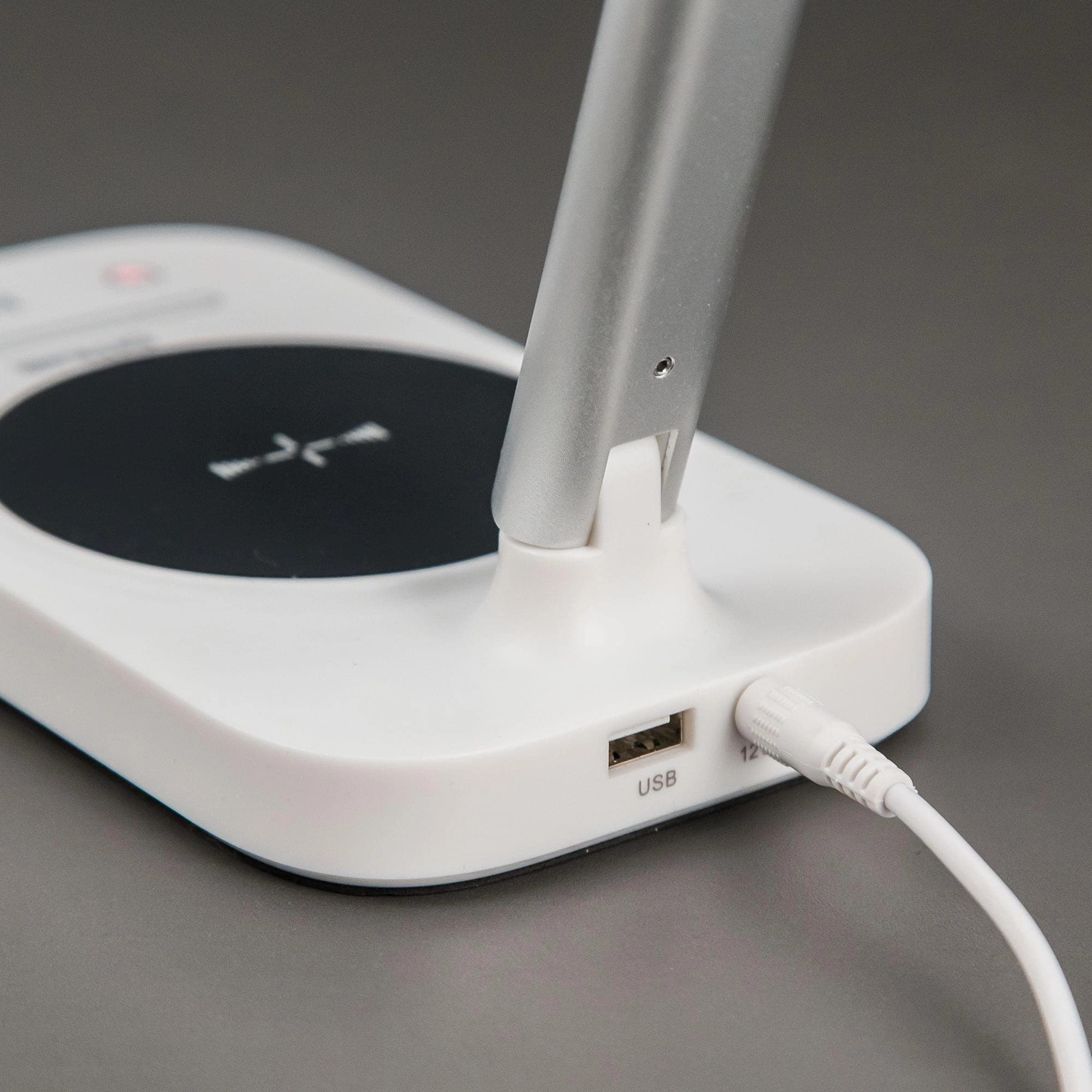Citilux CL803051 Ньютон Бел-Серебр, USB+Qi — миниатюра 6