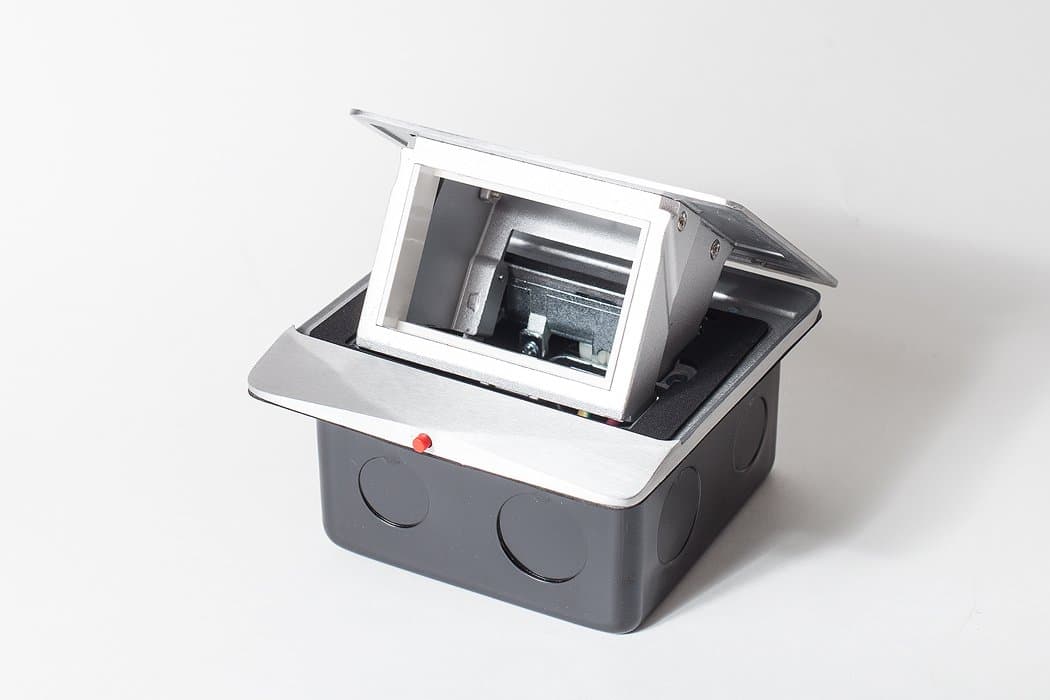 SPL Люк на 1,5 поста (45х45), алюминий, с металлической коробкой, IP44 300002