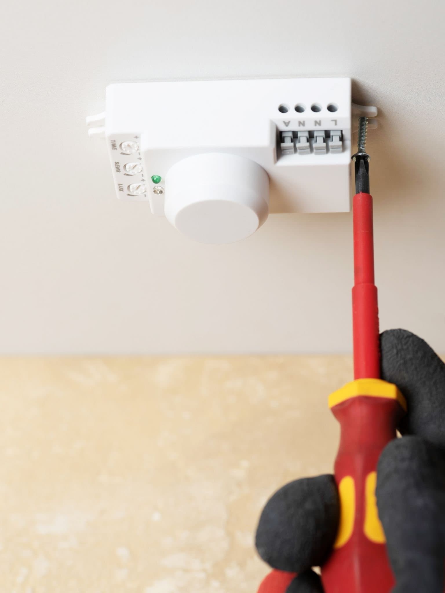 EKF PROxima Микроволновый датчик движения бел. 1200Вт 360гр. до 20м IP20 MW-700 — миниатюра 6