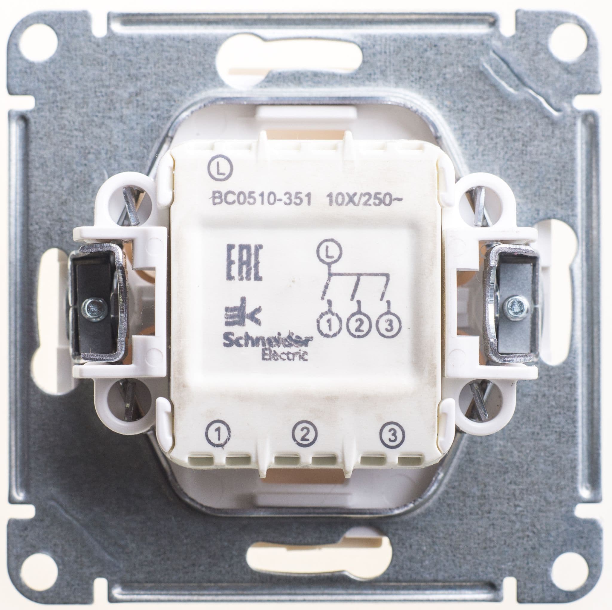 Systeme Electric Wessen 59 Беж Выключатель 3-клавишный, 10АХ — миниатюра 2