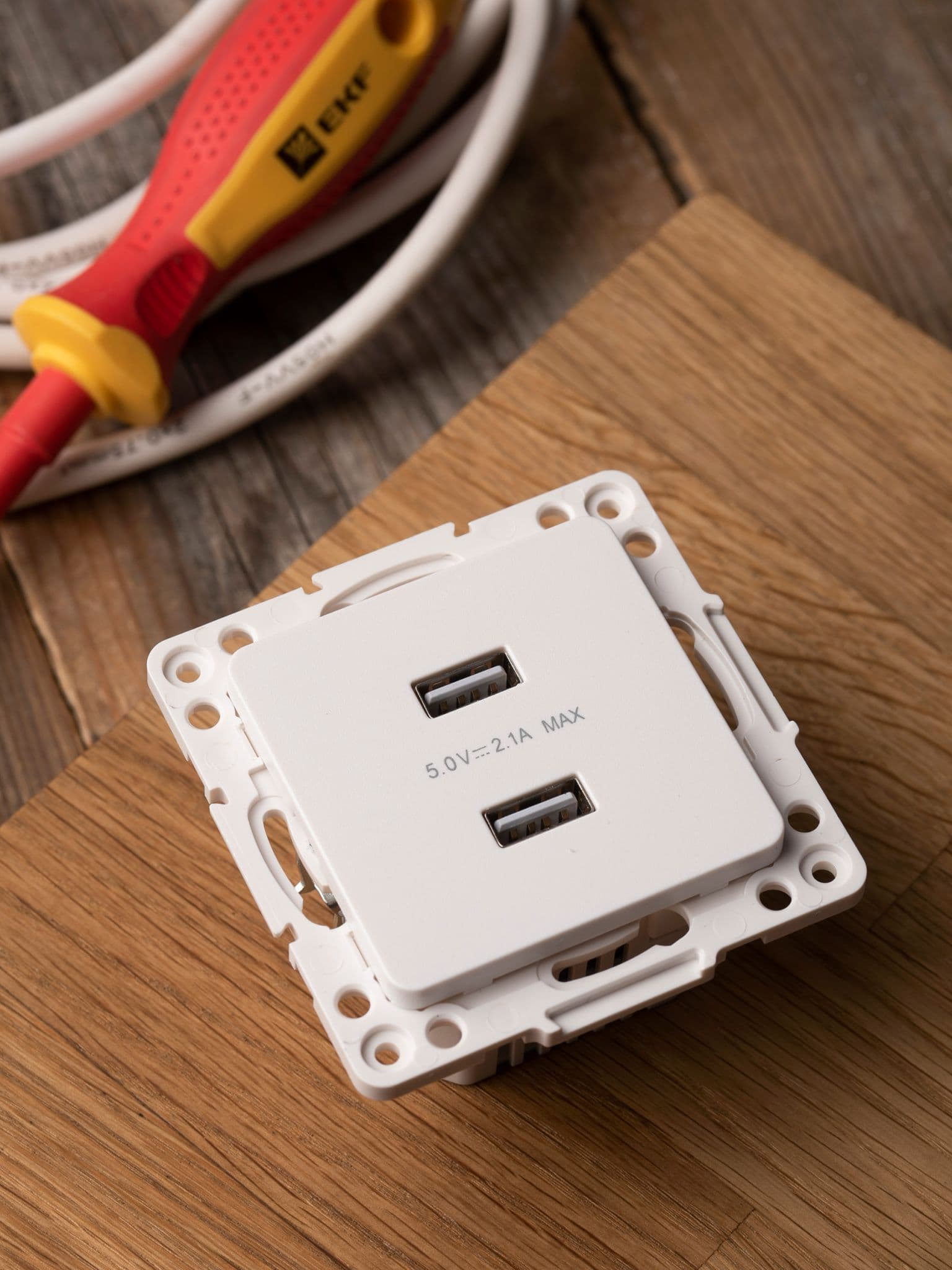 EKF PROxima Стокгольм Белый Розетка USB 2-ая, 2,1А — миниатюра 11