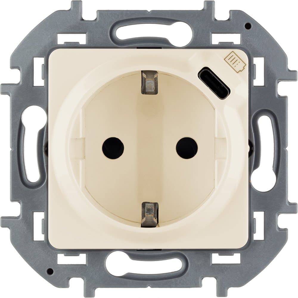 Legrand INSPIRIA Слоновая кость Розетка 2К+З немецкий стандарт 16А 250В со встроенным зарядным устройством USB C 1.5А 5В 673771