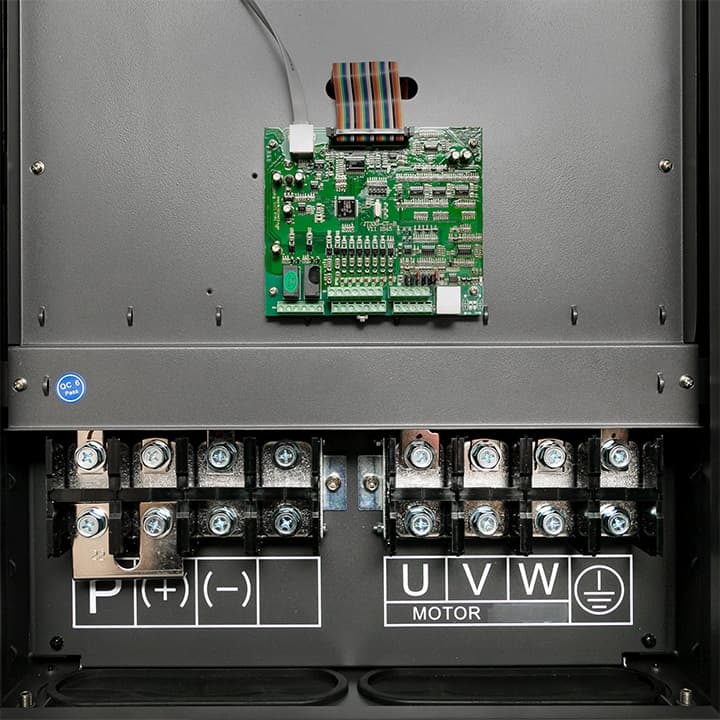 EKF Преобразователь частоты 560/630кВт 3x400В VECTOR-100 — миниатюра 9