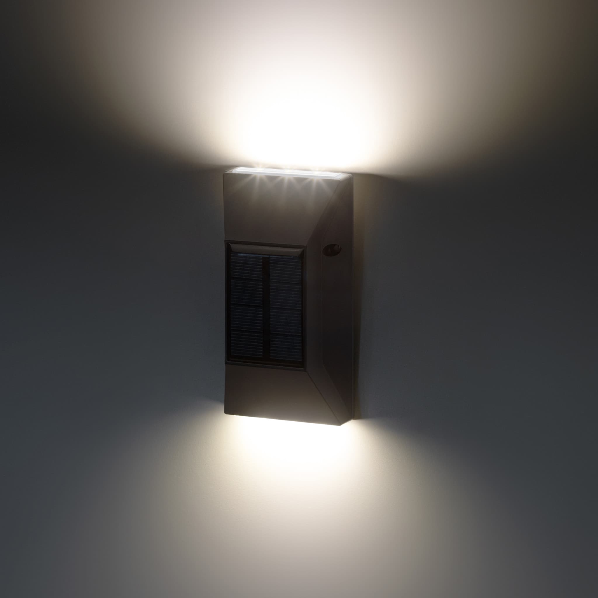 ЭРА ERAFS012-07 ЭРА Фасадная подсветка Эра на солнечной батарее, 6 LED, 13*7,3*3 см