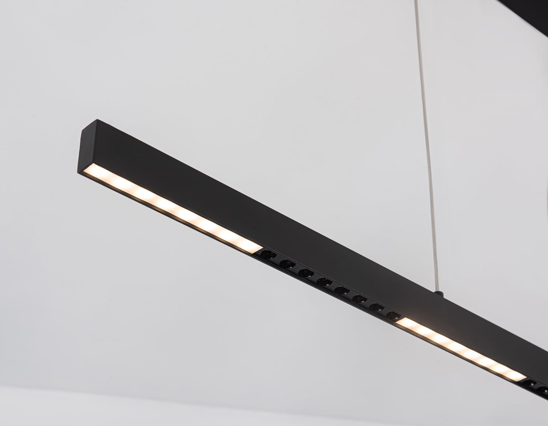 Ambrella Светильник подвесной светодиодный FL5832 BK черный 25W 3000K/4200K/6400K 1037*17.5*750 (без ПДУ) — миниатюра 6