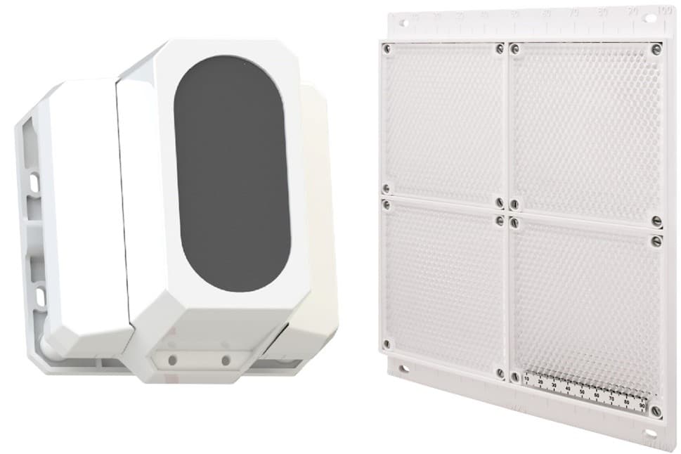 Systeme Electric Linear addressable analogue fire smoke detector. Complete with 120m reflector