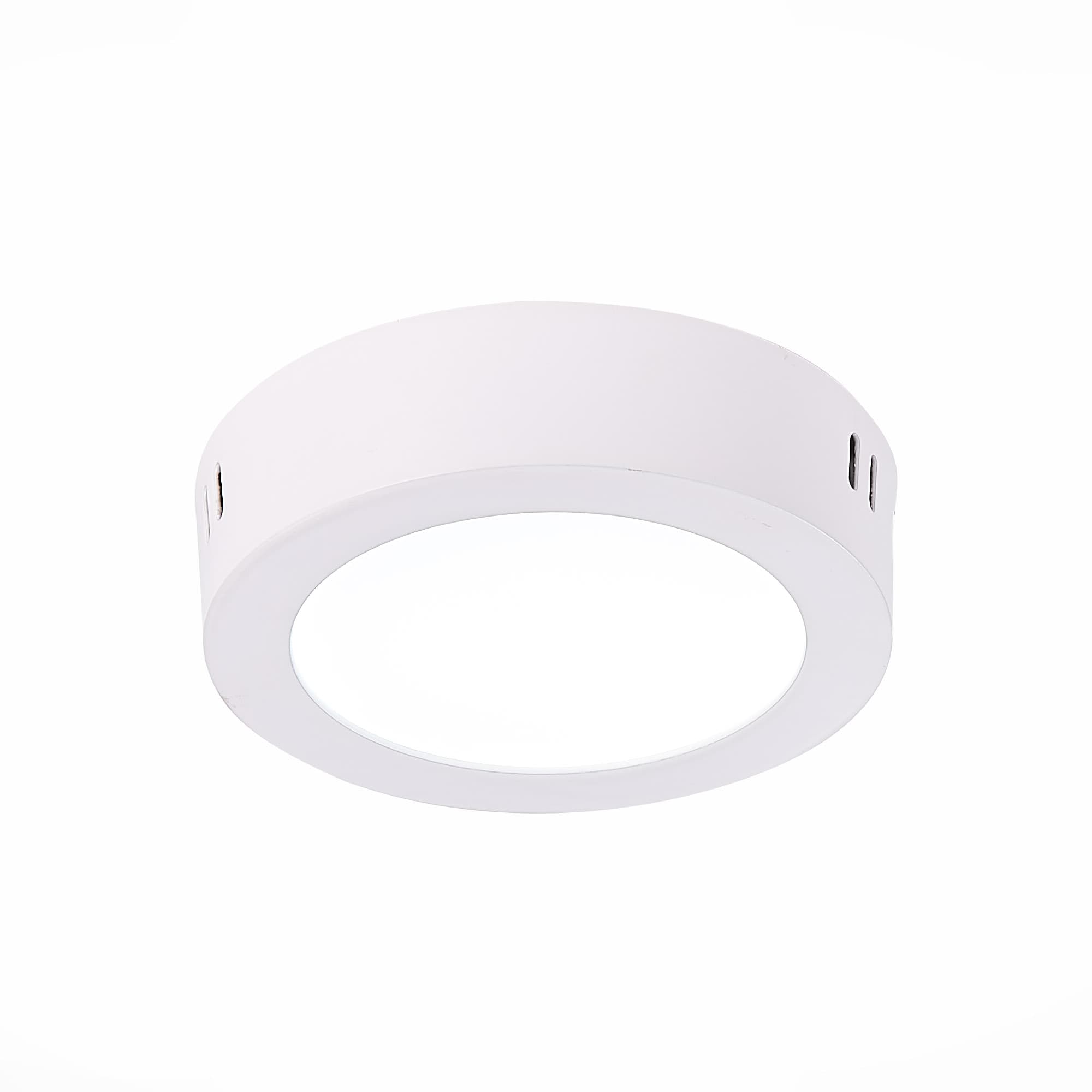 ST Luce ST112.532.06 Светильник настенно-потолочный Белый LED 1*6W 3000K 330Lm Ra80 120° IP20 D110xH28 90-265V