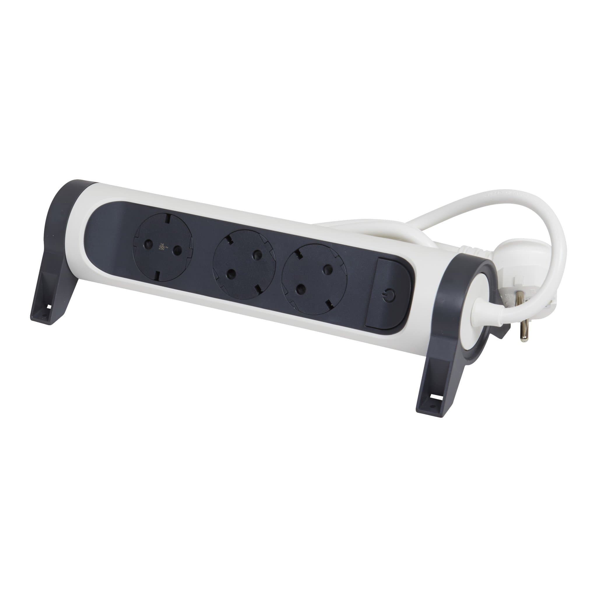 Legrand Revolution Комфорт Бело-черный Удлинитель 3x2К+З с выкл., кабель 3м, плоские розетки, УЗИП с индикацией, фиксируемый поворотный блок 694535 — миниатюра 1