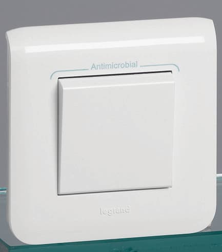 Legrand Mosaic Рамка 2-ая - антибактериальная 078722 — миниатюра 2