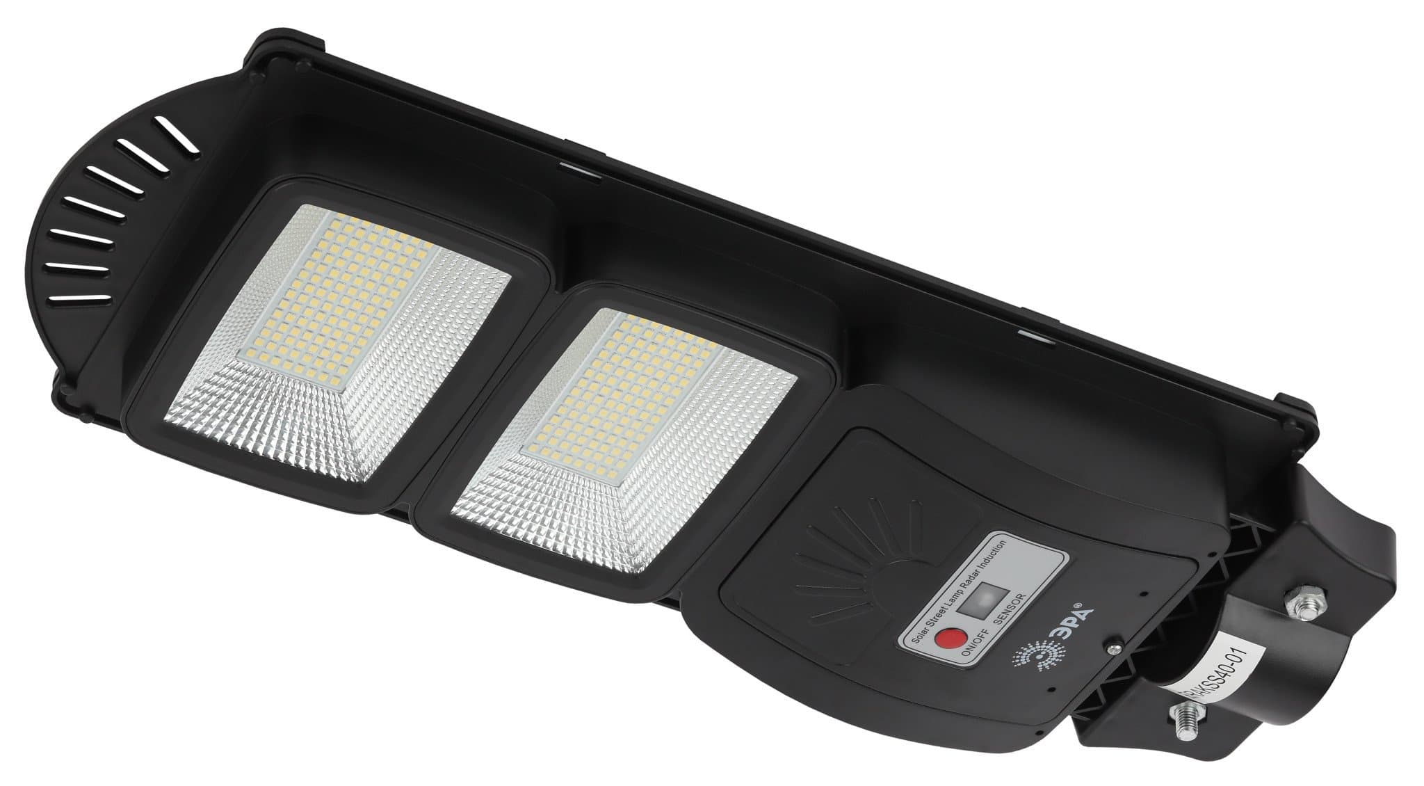 ЭРА ERAKSS40-01 Консольный светильник на на солнечной батарее,SMD, 40W, с датч. движ., ПДУ, 700lm, 5000К, IP65