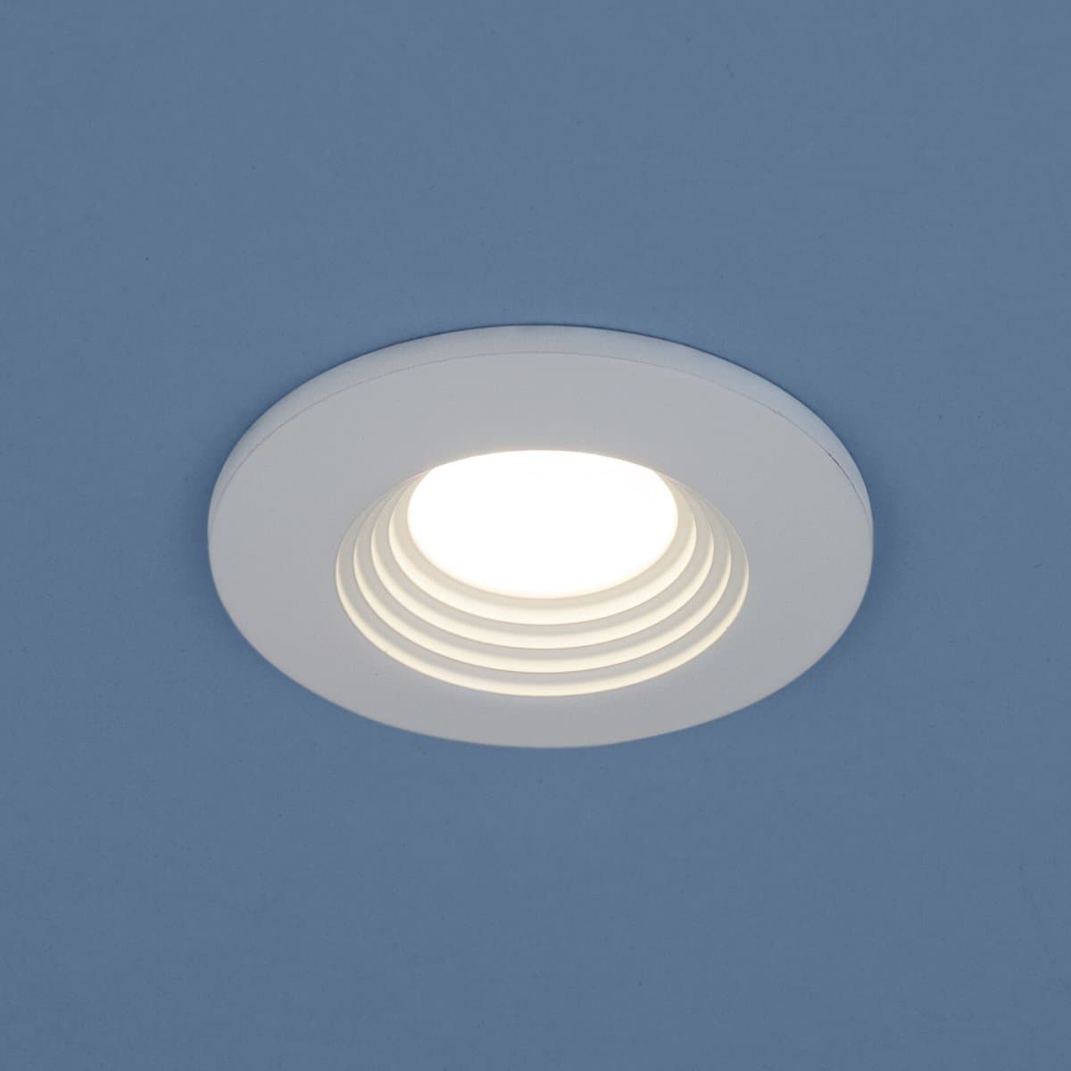 Elektrostandard 9903 LED / Светильник встраиваемый 3W COB WH белый a038445