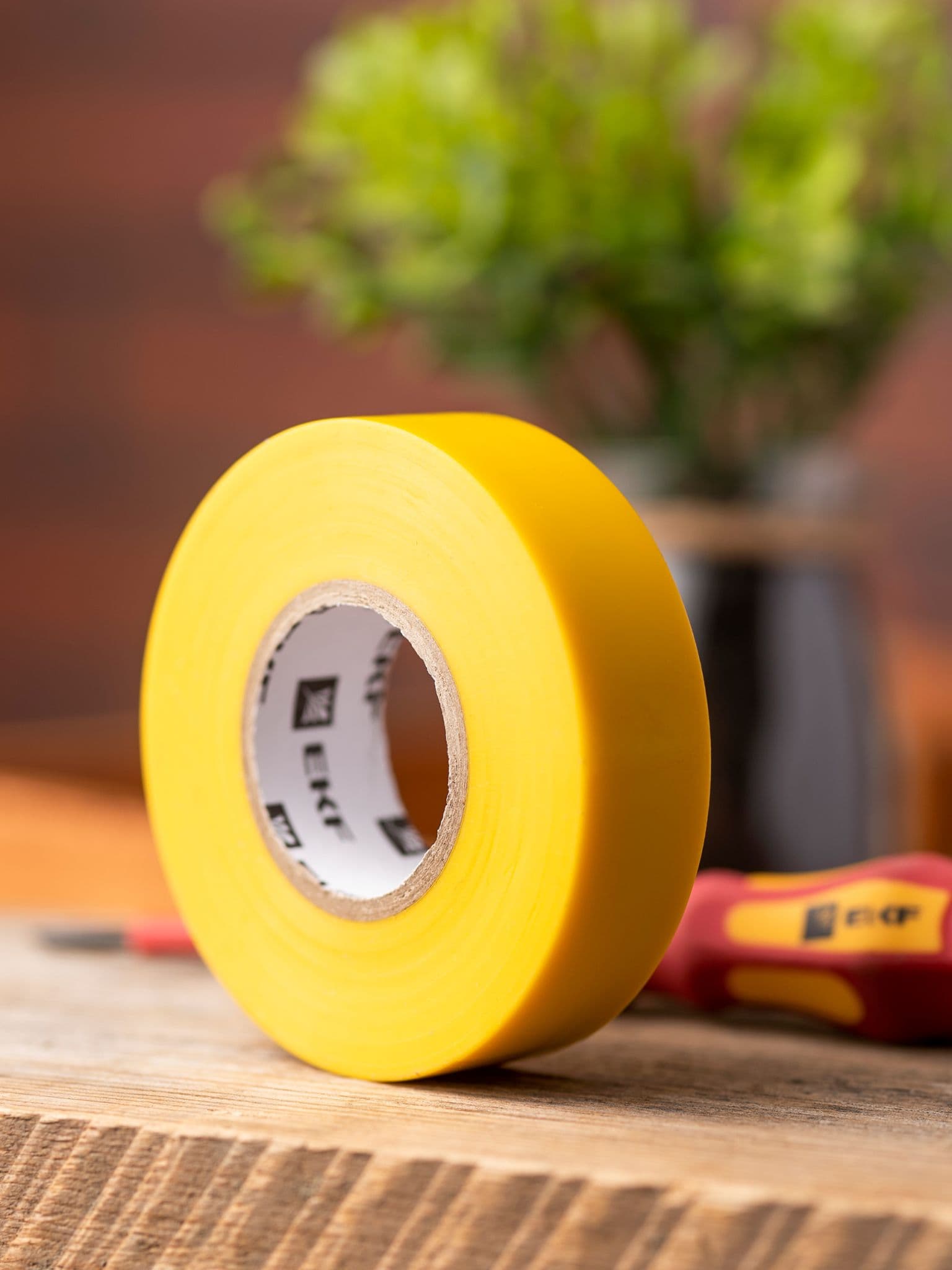 EKF PROxima Изолента ПВХ желтая 19мм 20м серии SafeFlex — миниатюра 3