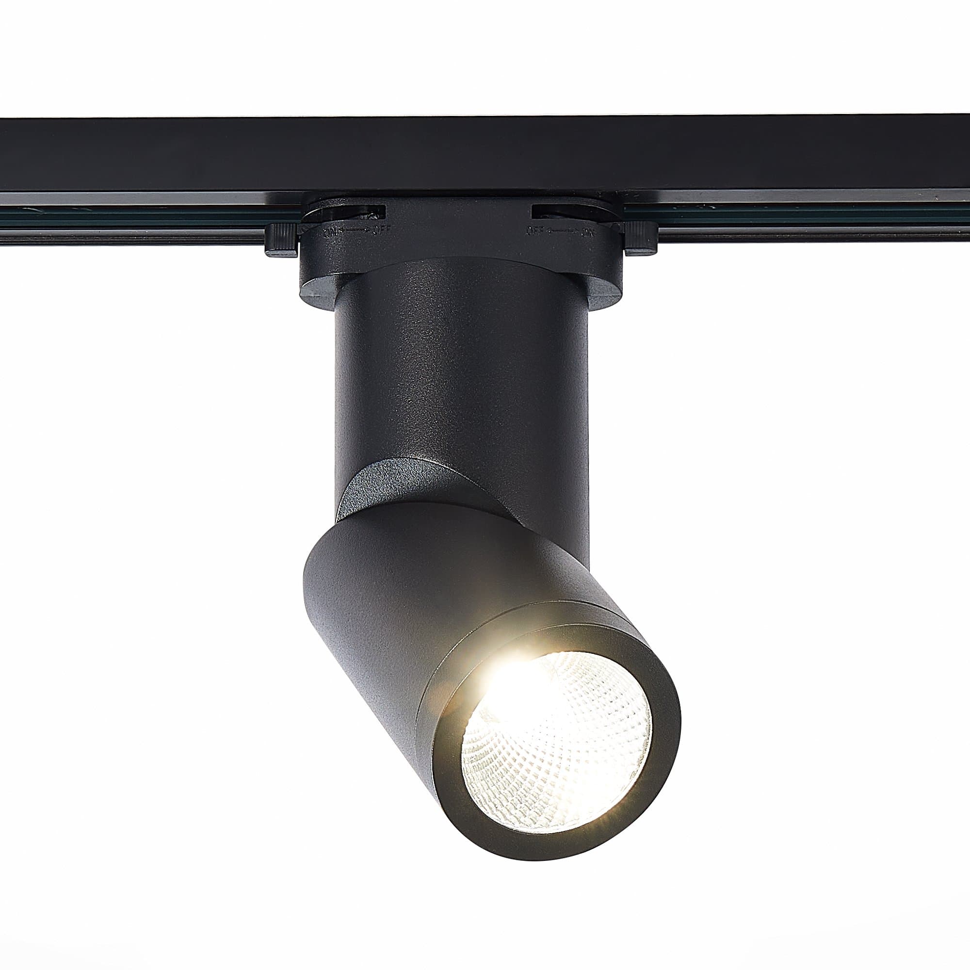 ST LUCE ST650.446.10 Св-к трек. Черный LED 1*10W 4000K 800Lm Ra>90 38о IP44 D60xH190 165-265V
