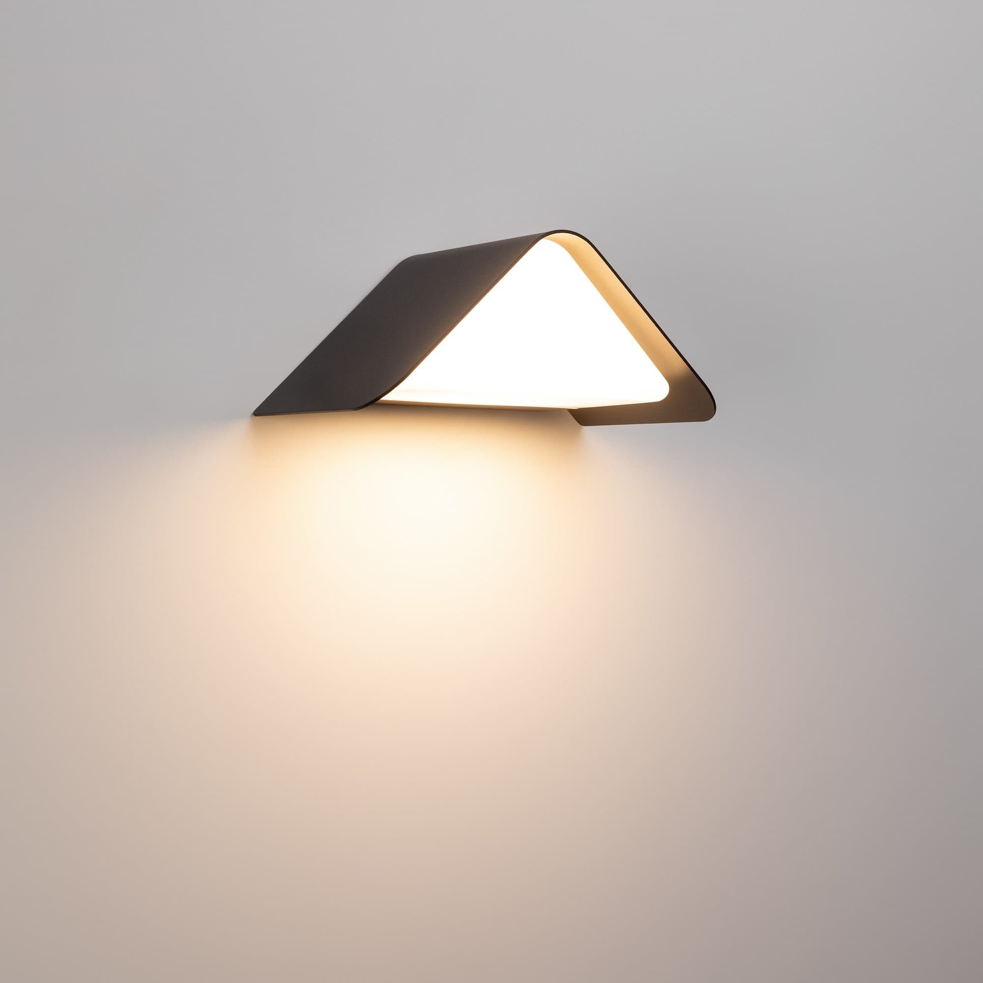 Arlight Светильник LGD-Wall-Delta-1B-12W Warm White (IP54 Металл, 3 года) 019779 — миниатюра 3