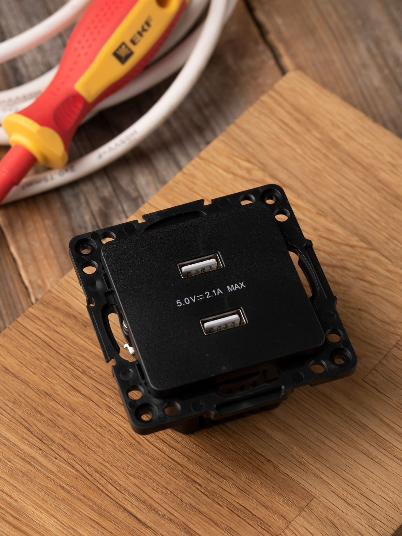 EKF PROxima Стокгольм Черный Розетка USB 2-ая, 2,1А — миниатюра 11