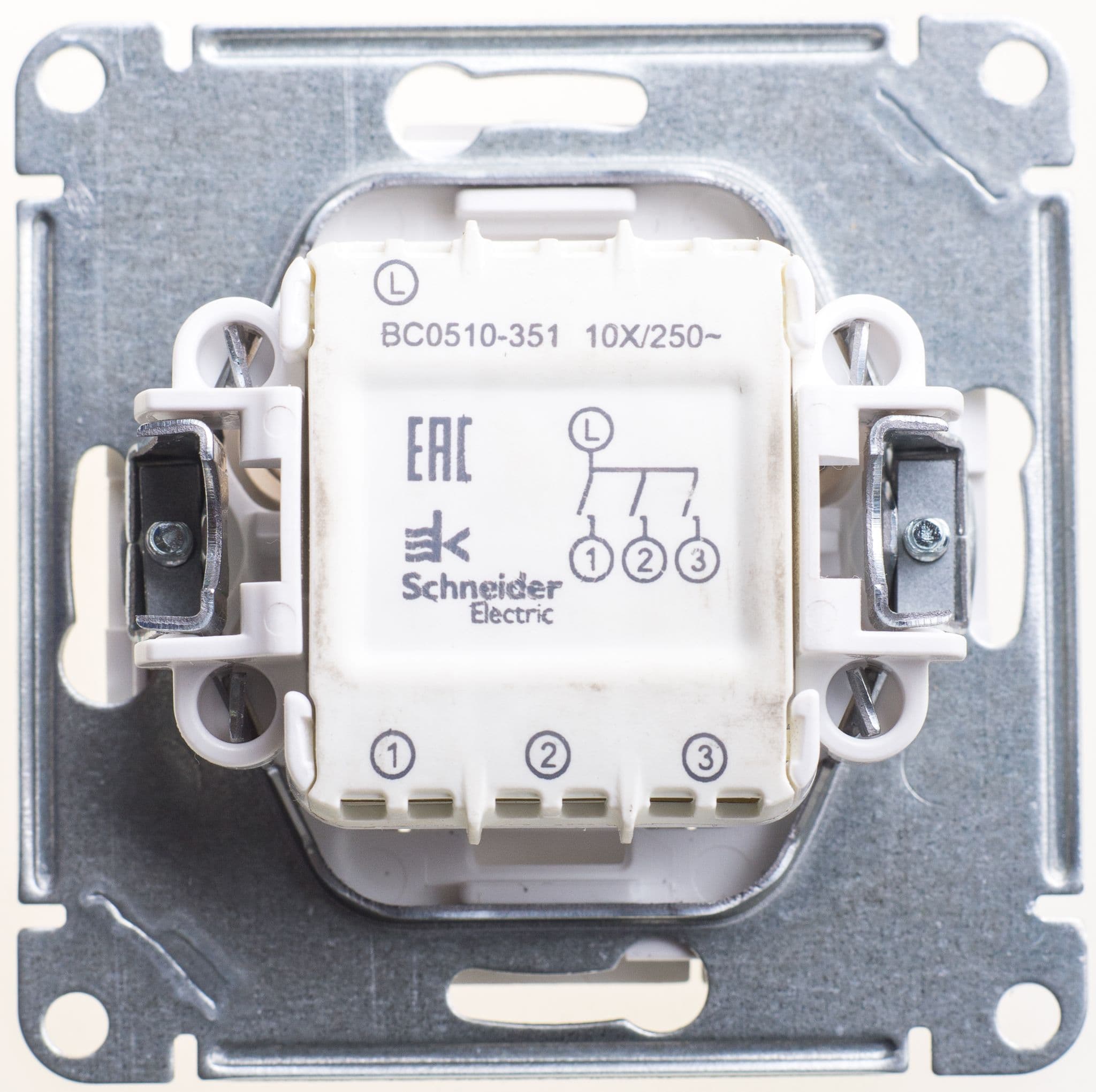 Systeme Electric Wessen 59 Матовый хром Выключатель 3-клавишный, 10АХ — миниатюра 2