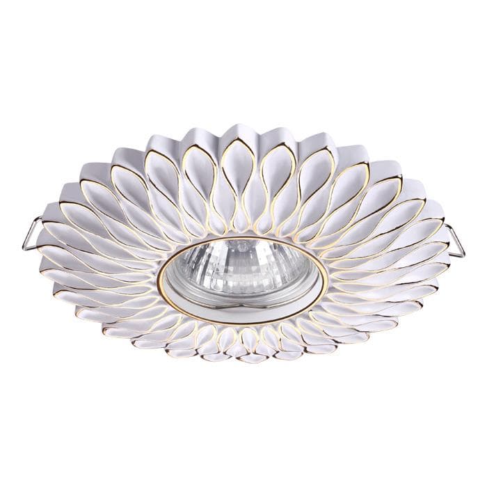 Novotech 370489 NT19 115 белый/золото Встраиваемый светильник IP20 GU10 50W 220V PATTERN