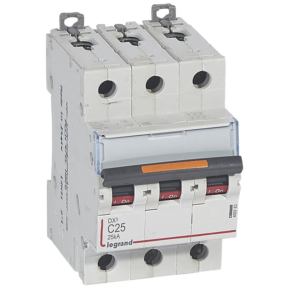 Legrand DX3 Автоматический выключатель 3P 25A (С) 25кА 409783