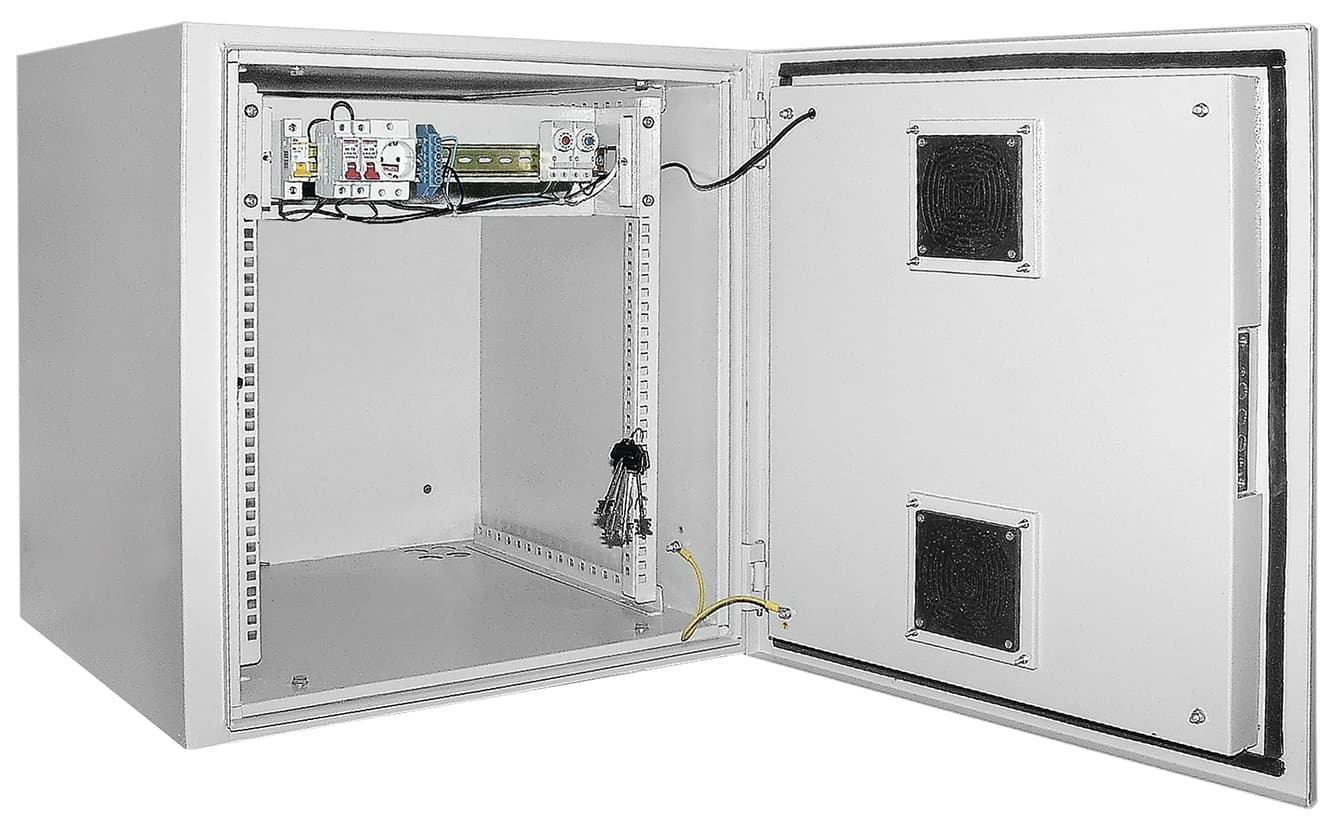 IEK LINEA O ITK Шкаф уличный 19" 15U 650x600, IP55 металлическая дверь,, серый LO35-15U66-M55