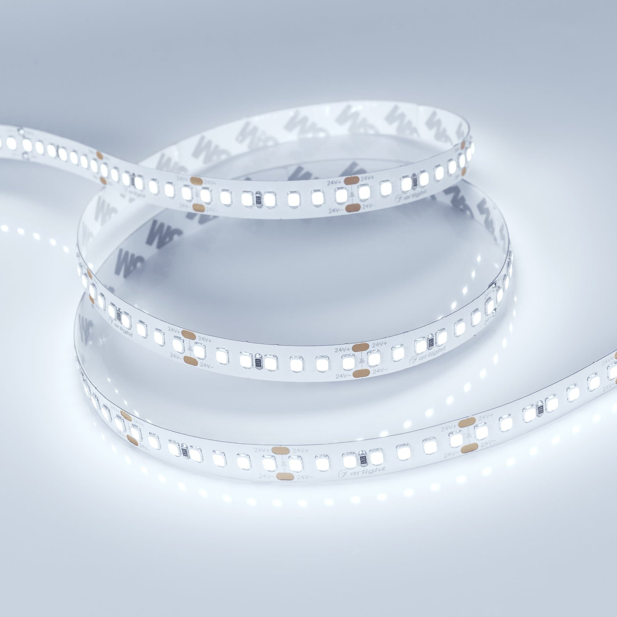 Arlight Светодиодная лента RT 2-5000 24V Cool 8K 3x (2835, 840 LED, LUX) (17 Вт/м, IP20) 019092 — миниатюра 3