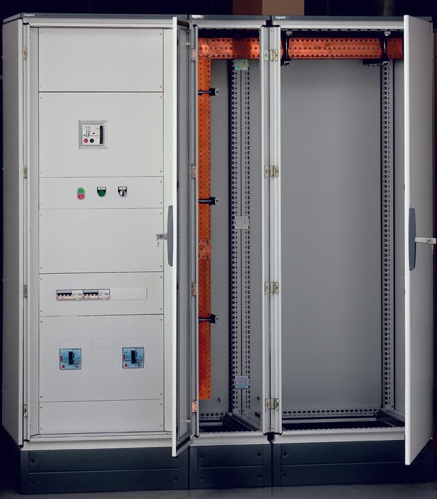 Legrand Altis Рама Для Крепления Лицев.Панелей 047482 — миниатюра 4