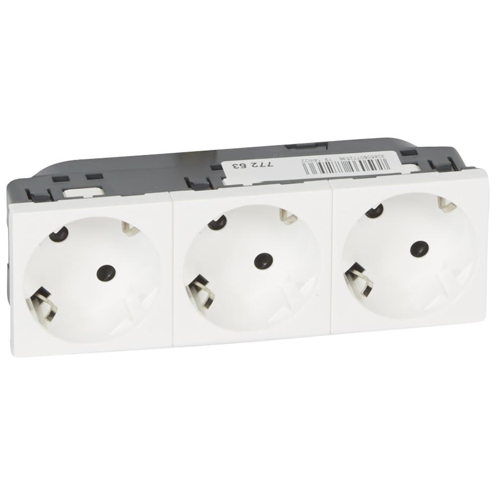 Legrand Mosaic Розетка 3Х2К+З под углом 45 градусов 077253