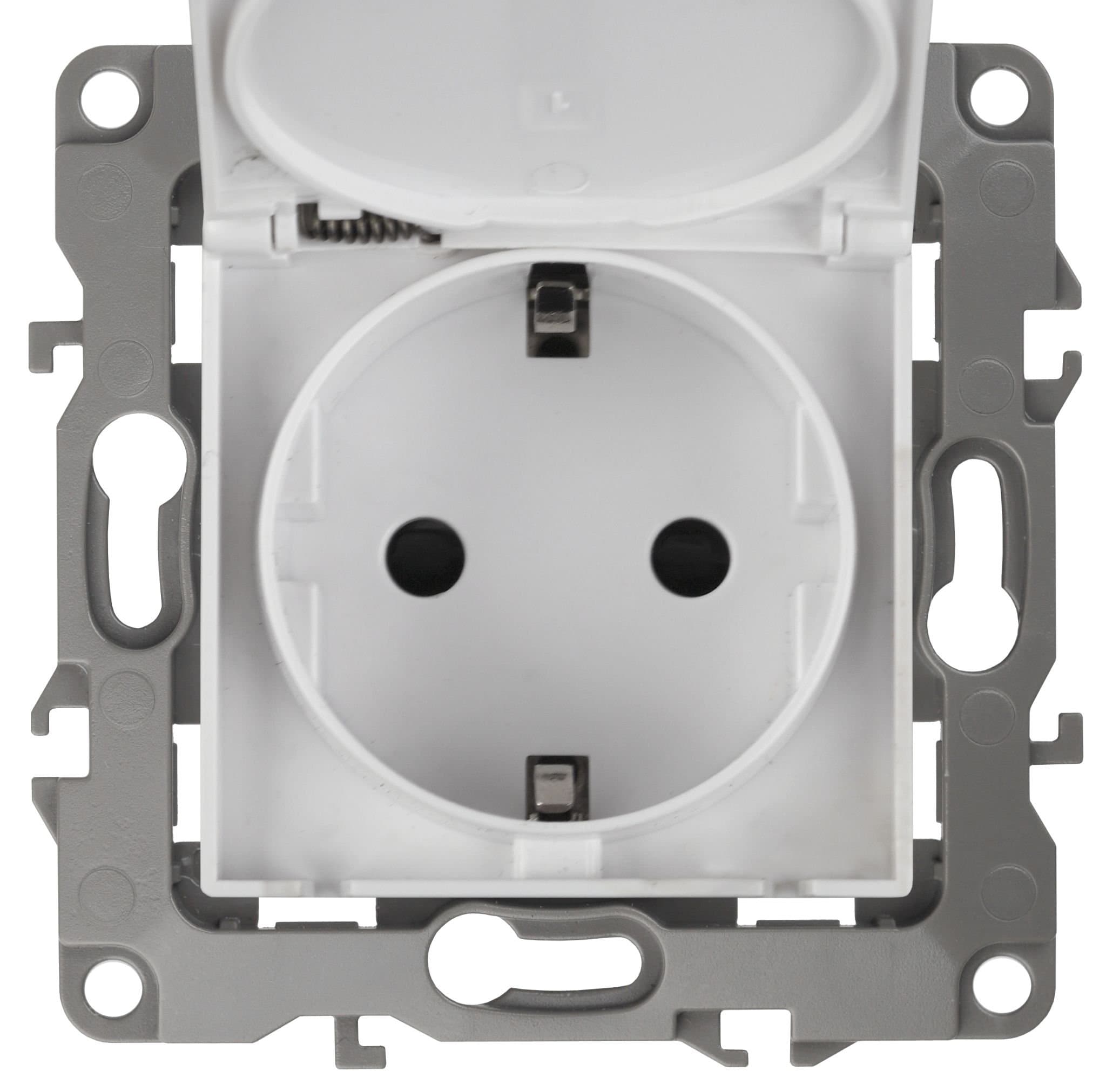 ЭРА 12-2103-01 Розетка 2P+E Schuko со шторками с крышкой, 16A-250В, IP20, 12, Белый — миниатюра 2