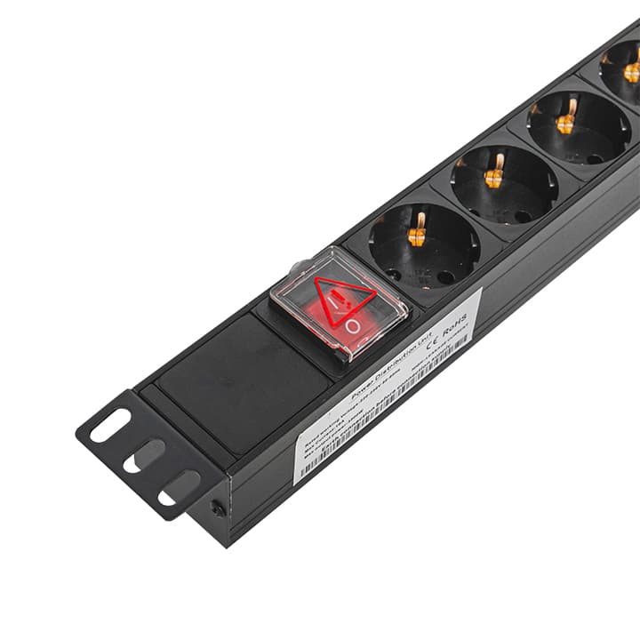 EKF Блок розеток PDU TERACOM PRO 19" 1U 10А/250В 8 розеток Schuko с выключателем без шнура питания входной разъем C14 корпус алюминий черный — миниатюра 3
