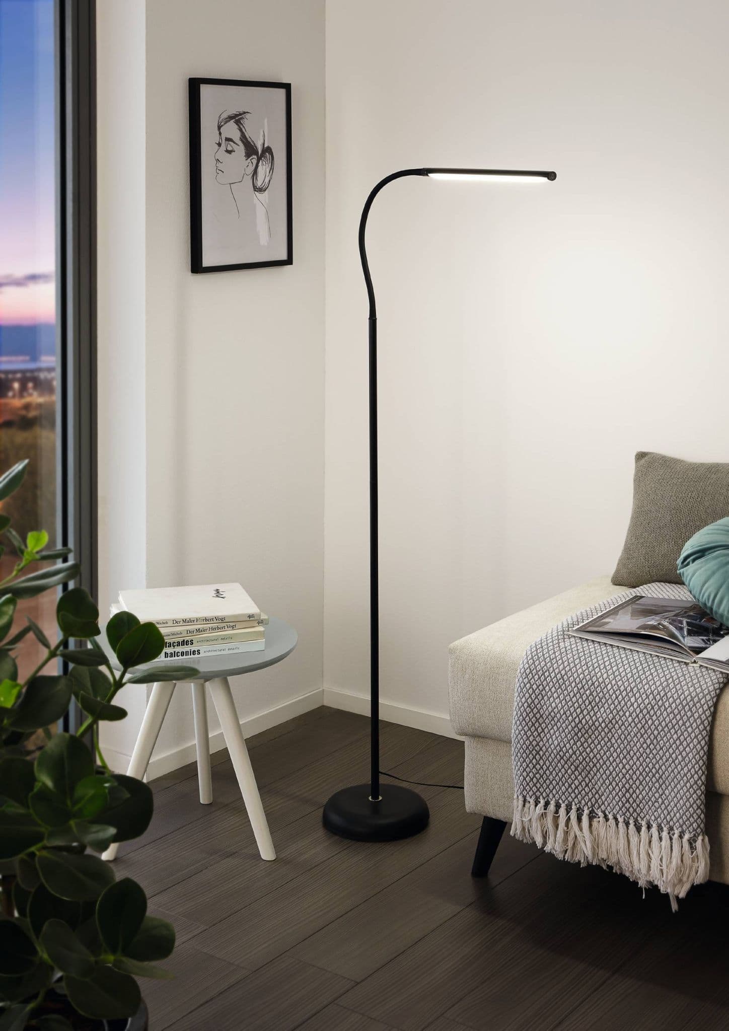 Eglo 96439 Светодиодный торшер LAROA с сенсорным диммиром, 4,5W(LED), H1300, L535, пластик, черный — миниатюра 2