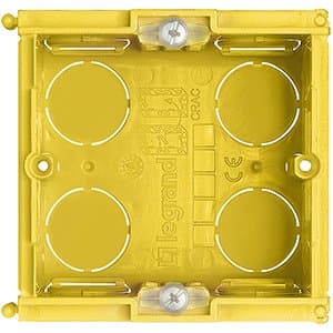 BT Монтажная коробка 70x70х50 для сплошных стен 502E