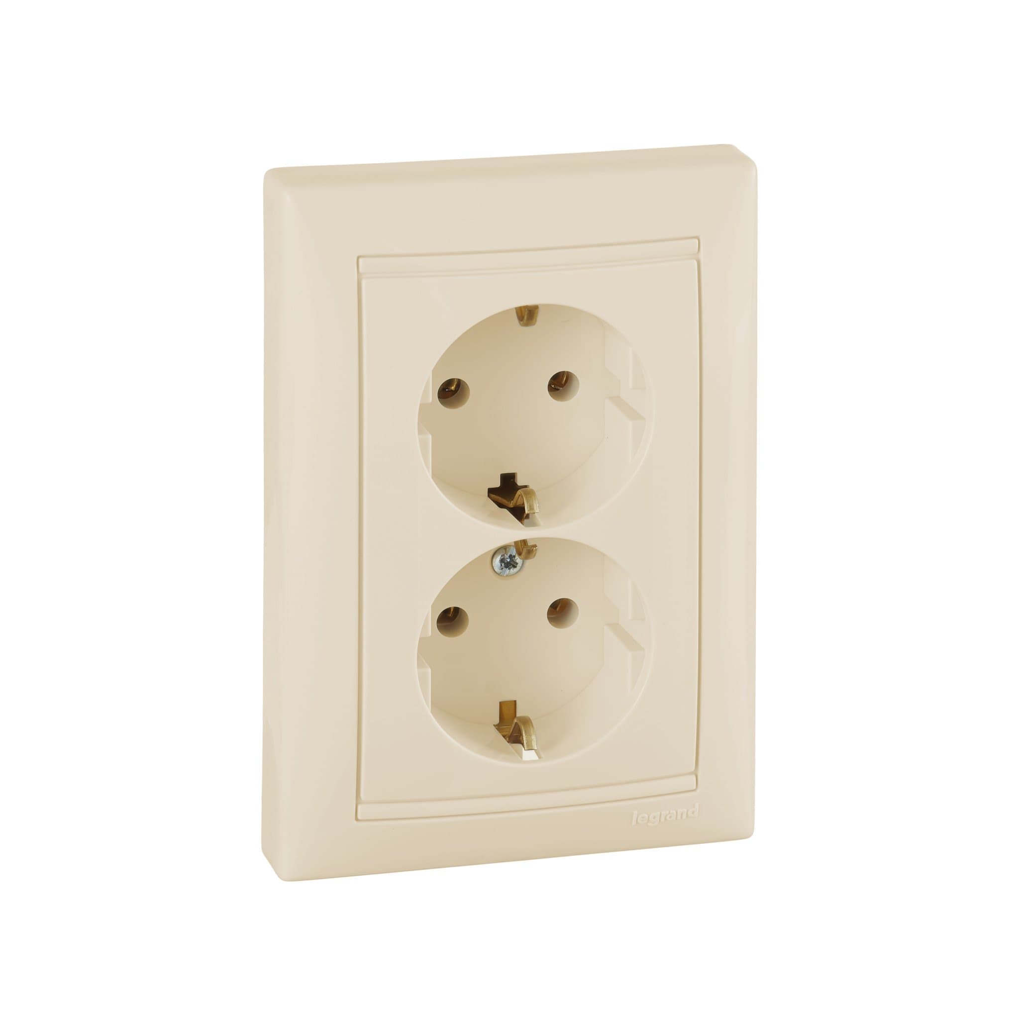 Legrand DIY Valena Крем Розетка 2-ая с/з 695616