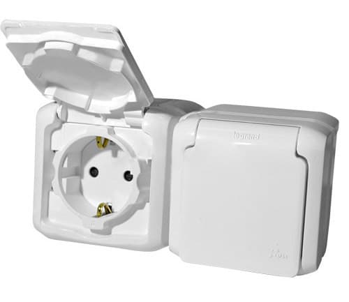 Legrand Quteo Белый Розетка 2-я с/з с шт IP44 782323