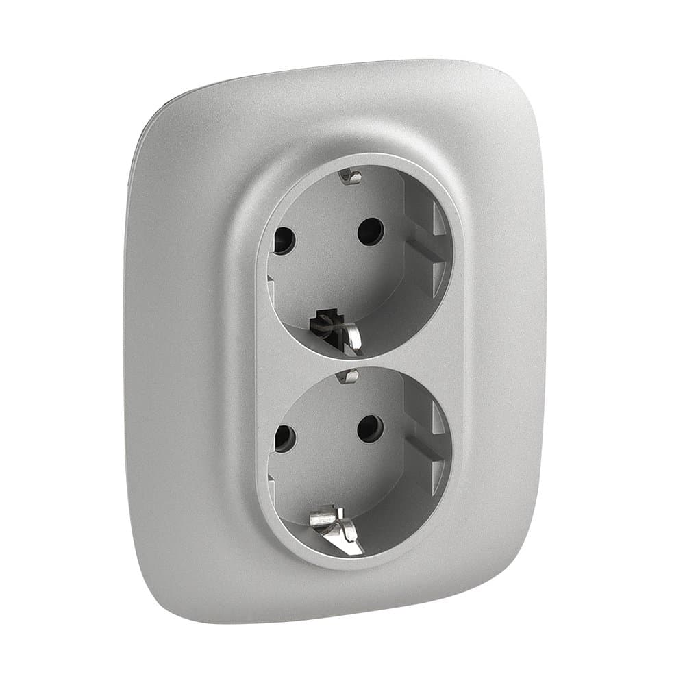 Legrand Valena ALLURE DIY Алюм Розетка 2-ая с/з с защитными шторками, безвинт.зажим 753926